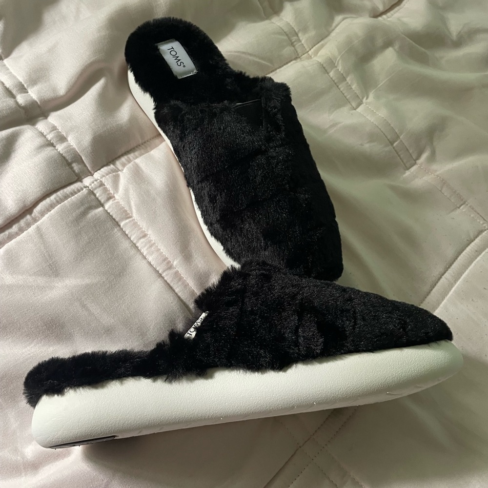 Toms black Faux fur slippers - Picture 3 of 5